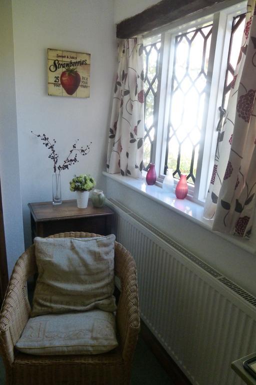 Strawberry Cottage B&B Хедж Энд Номер фото
