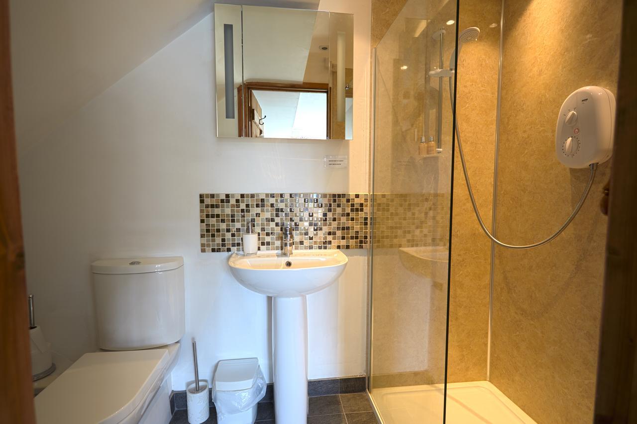 Strawberry Cottage B&B Хедж Энд Экстерьер фото